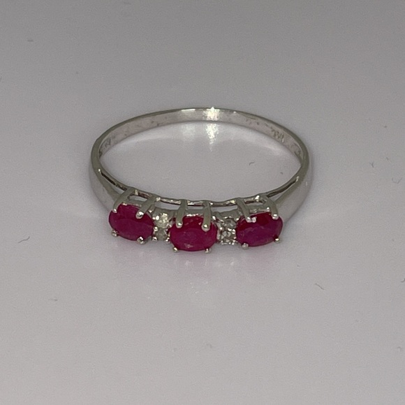 Solid 10K (not 14K ) White Gold Natural Oval Cut Ruby Trio Diamond Band Ring - Picture 11 of 16